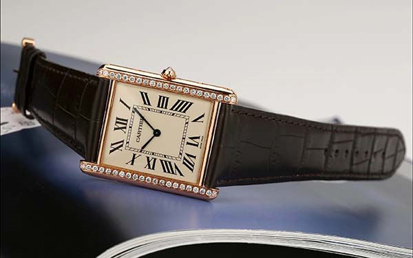 卡地亚外观有划痕解决办法详解